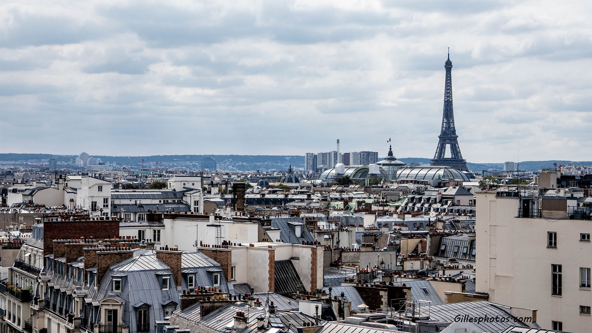 Vue sur PARIS depuis la terrasse du Printemps
